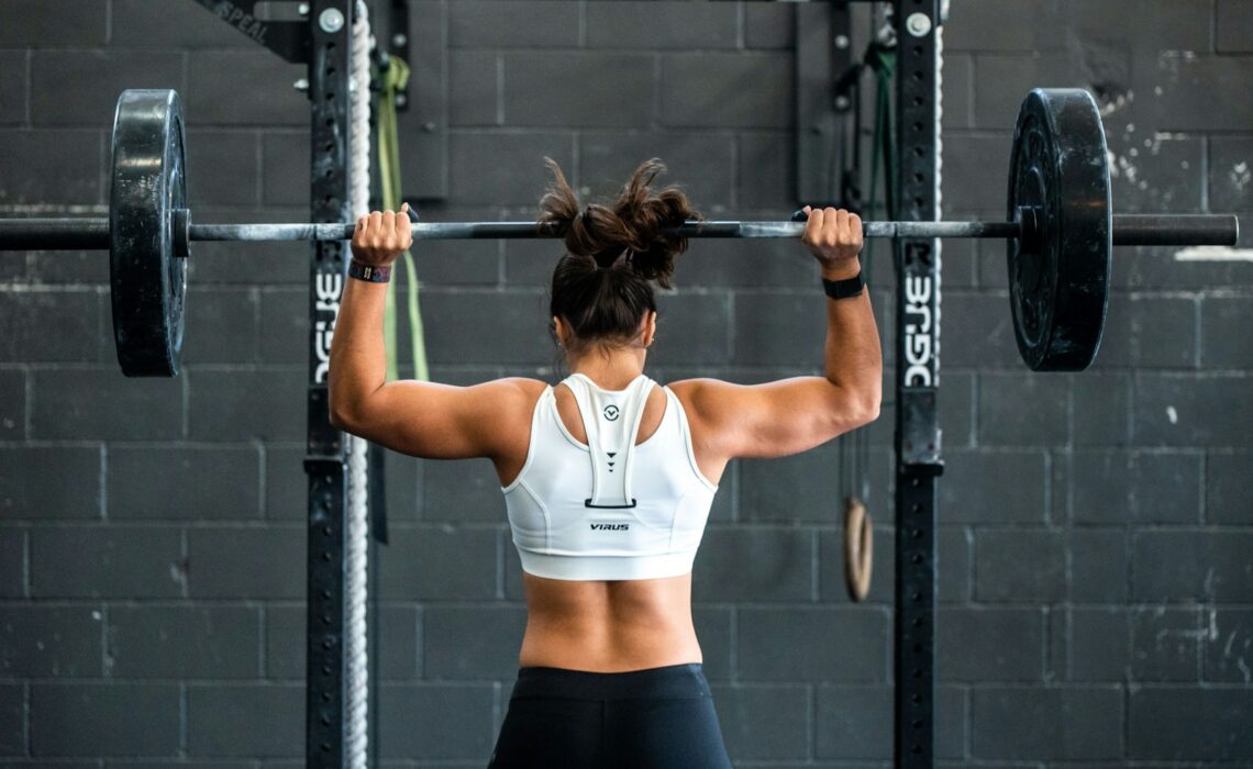 woman doing weight lifting